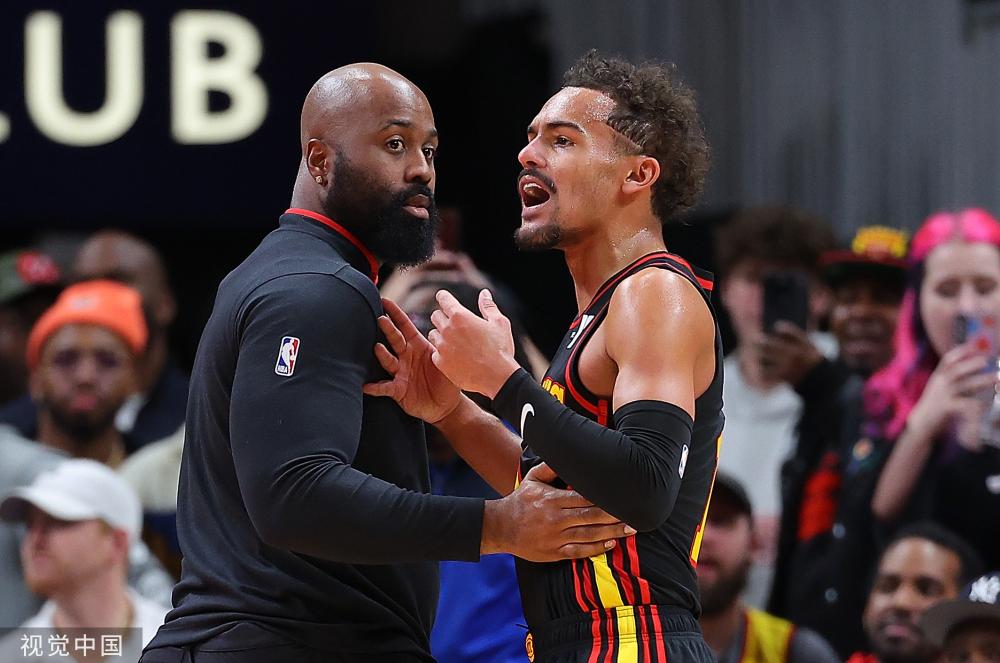 战术配合的 战术配合的